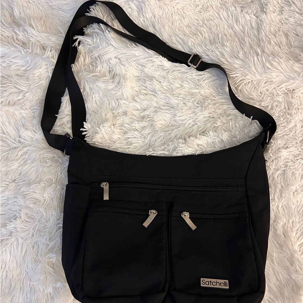 Satchelli Black Crossbody Bag
